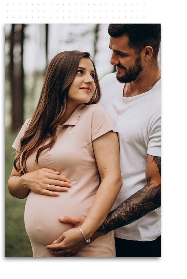 pareja esperando bebé